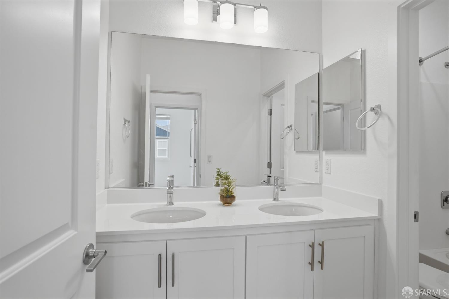 Detail Gallery Image 20 of 36 For 1520 Landing St, Pittsburg,  CA 94565 - 5 Beds | 4 Baths