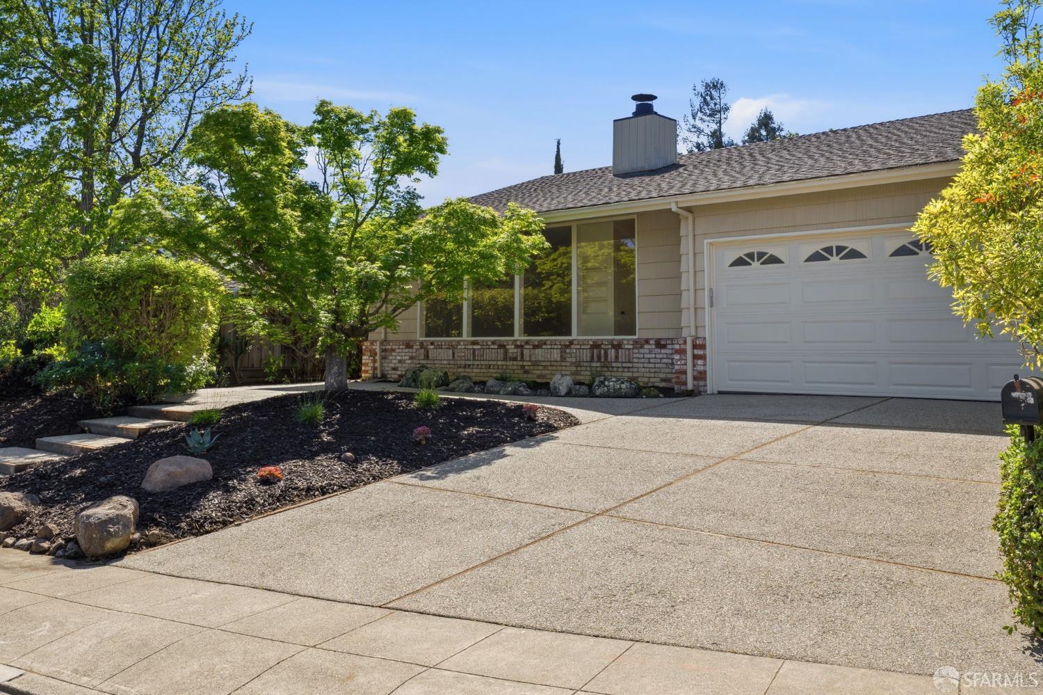 Detail Gallery Image 2 of 41 For 1322 Ashwood Ct, San Mateo,  CA 94402 - 3 Beds | 2 Baths