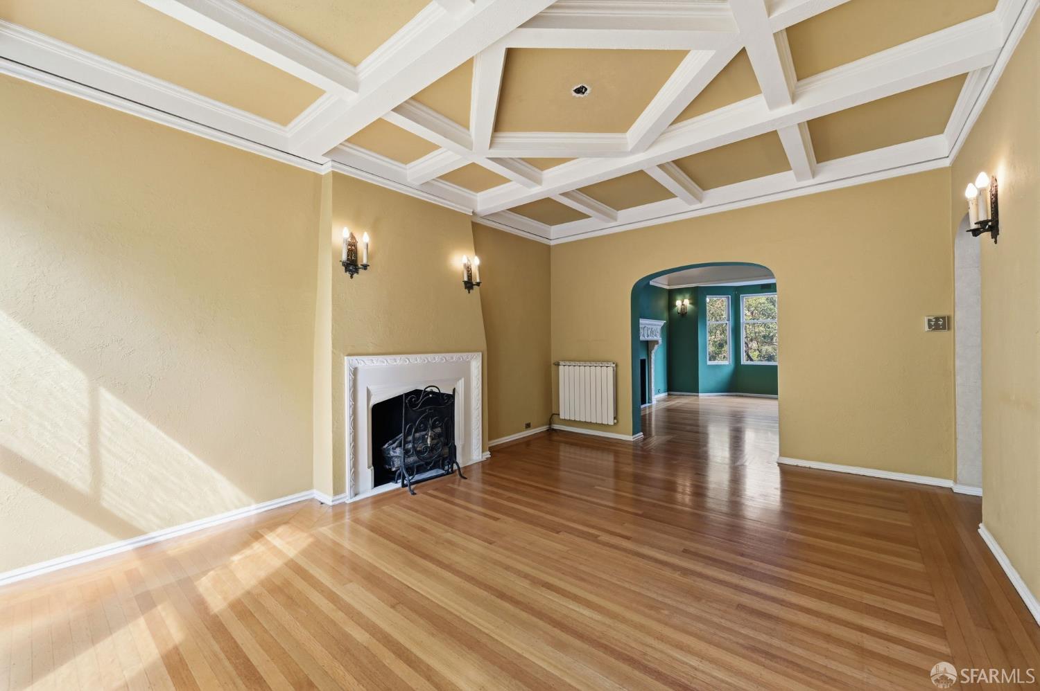 Detail Gallery Image 15 of 61 For 72 Castro St, San Francisco,  CA 94114 - 4 Beds | 2 Baths
