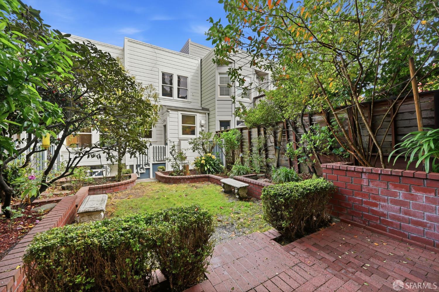 Detail Gallery Image 53 of 61 For 72 Castro St, San Francisco,  CA 94114 - 4 Beds | 2 Baths