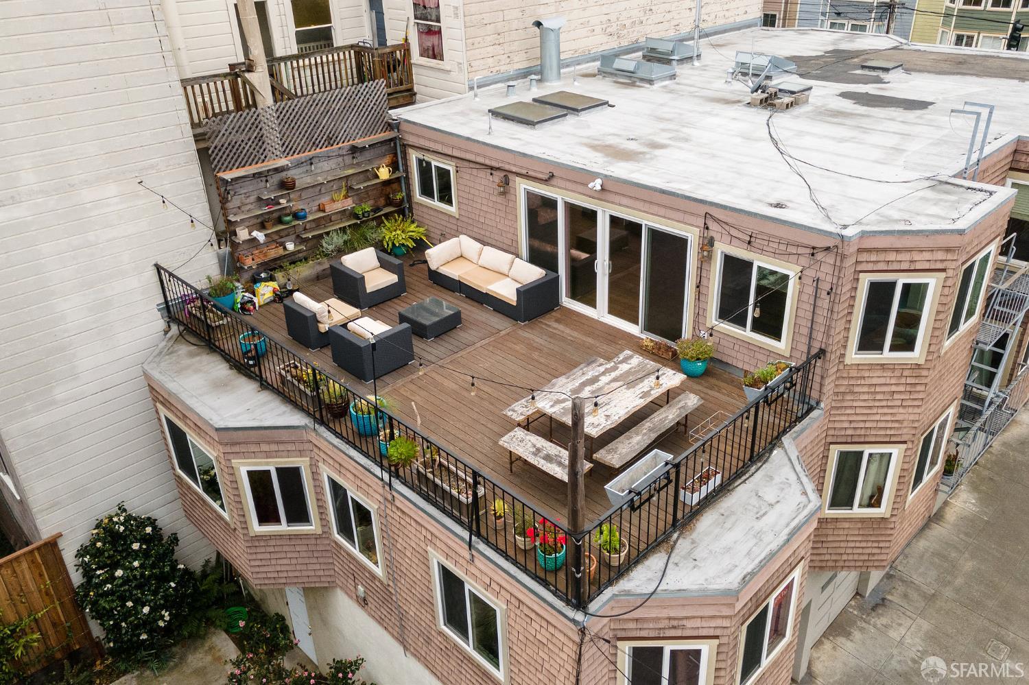 Detail Gallery Image 3 of 35 For 3283 25th St, San Francisco,  CA 94110 - – Beds | – Baths