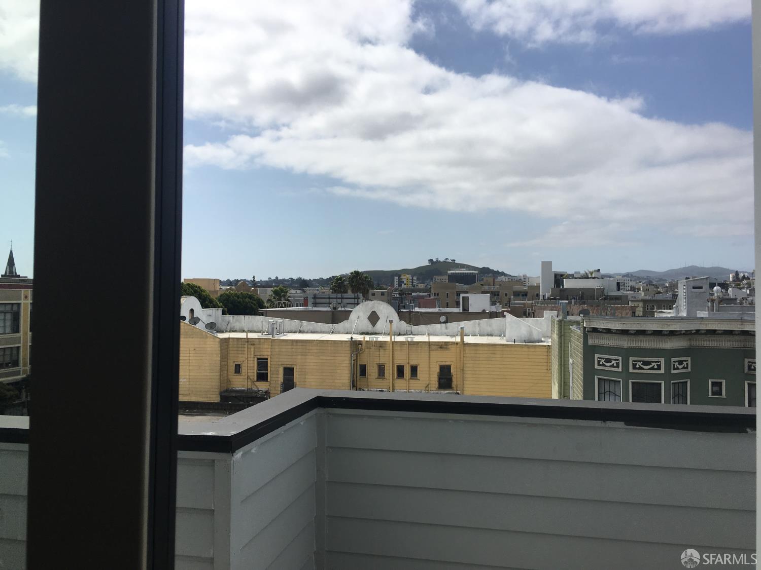 Detail Gallery Image 6 of 25 For 3312 17th St, San Francisco,  CA 94110 - – Beds | – Baths