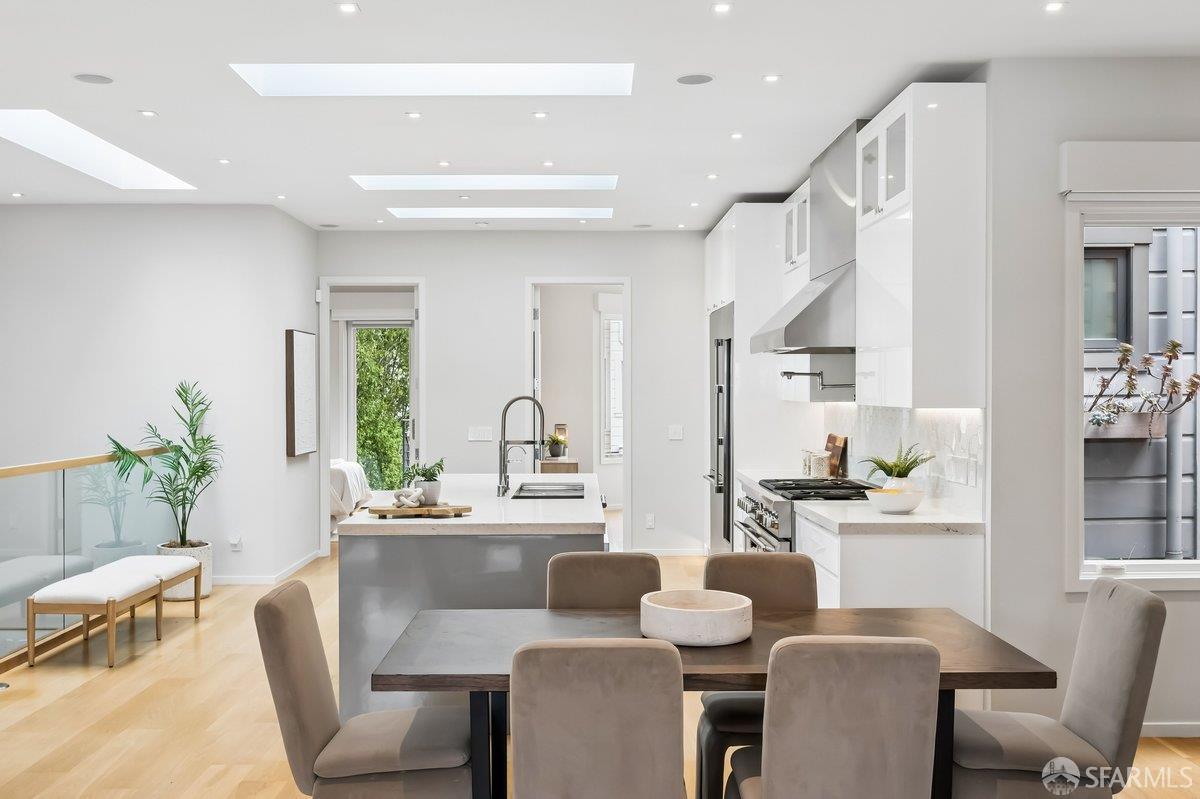 Detail Gallery Image 16 of 62 For 3107 Franklin St, San Francisco,  CA 94123 - 3 Beds | 3/2 Baths