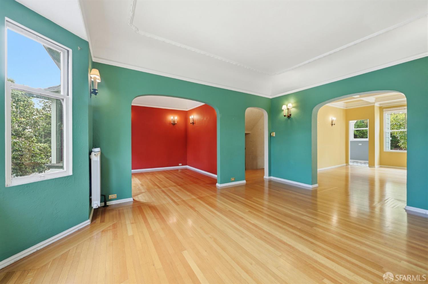 Detail Gallery Image 11 of 61 For 72 Castro St, San Francisco,  CA 94114 - 4 Beds | 2 Baths