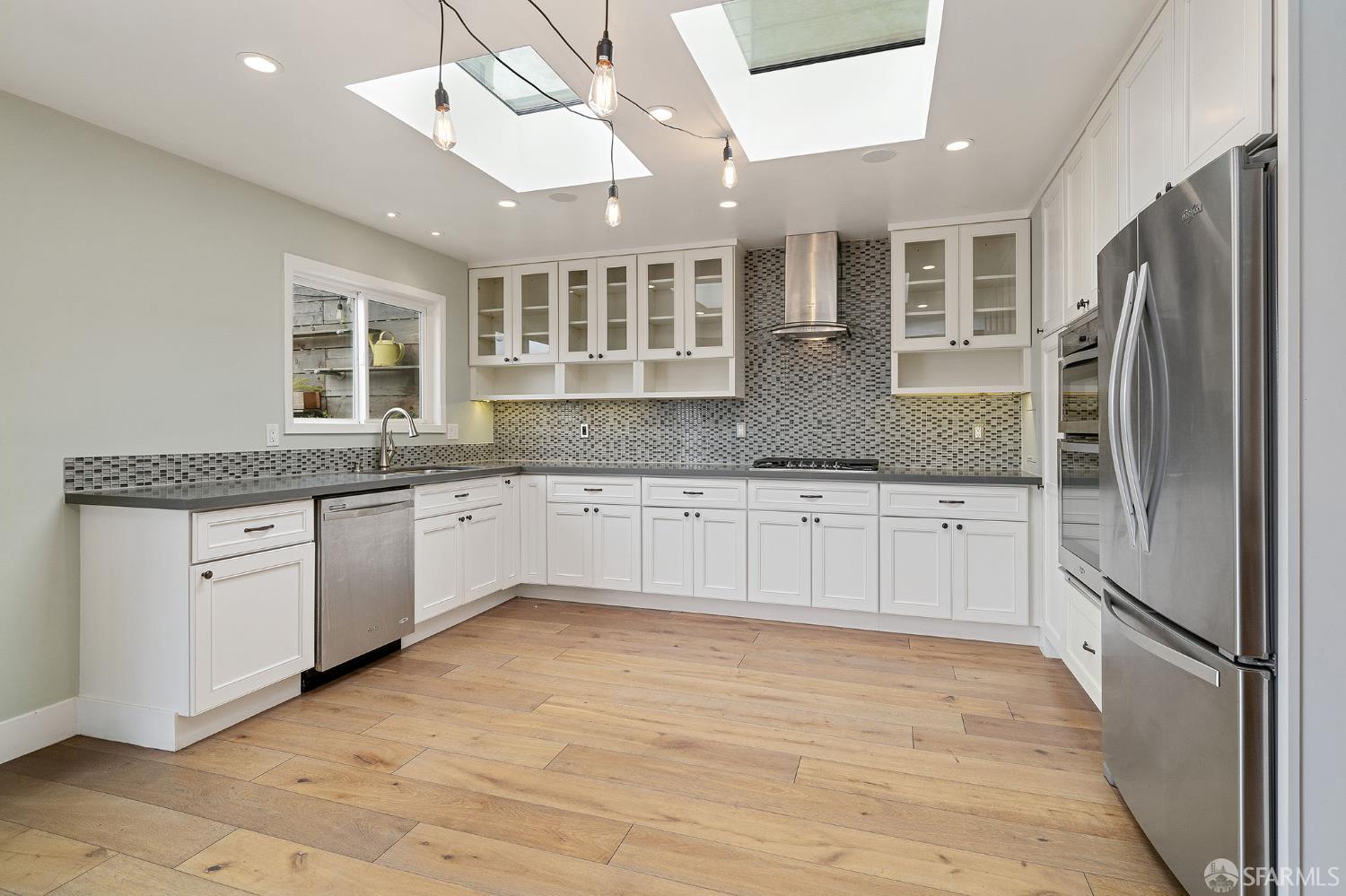 Detail Gallery Image 8 of 35 For 3283 25th St, San Francisco,  CA 94110 - – Beds | – Baths