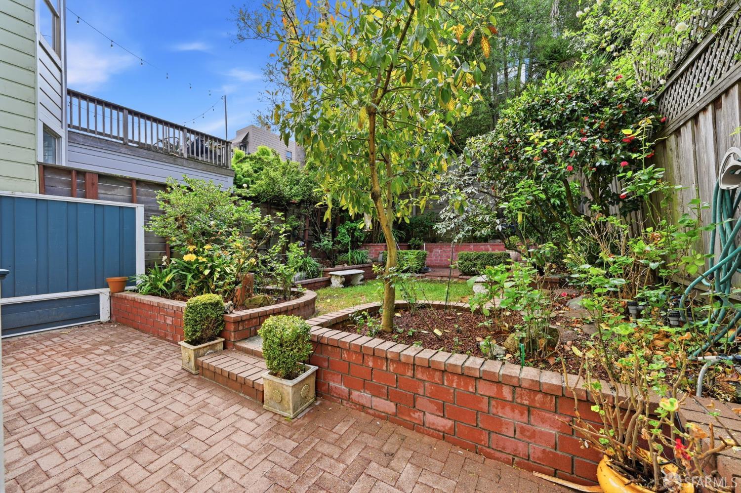 Detail Gallery Image 50 of 61 For 72 Castro St, San Francisco,  CA 94114 - 4 Beds | 2 Baths