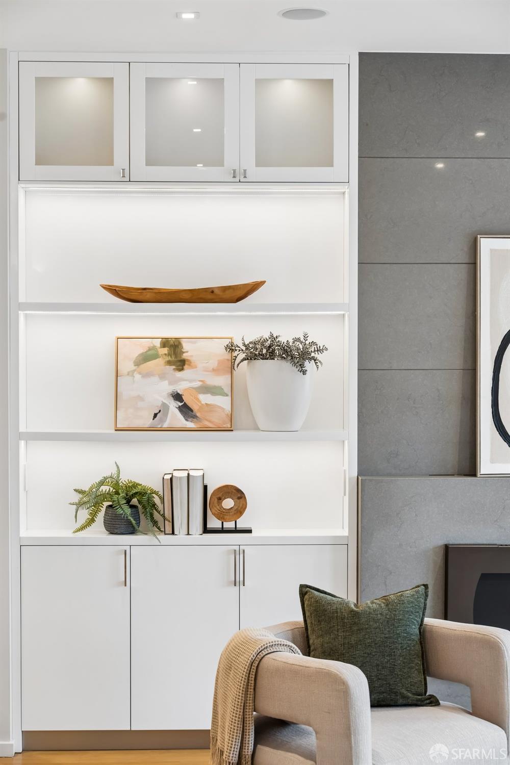 Detail Gallery Image 9 of 62 For 3107 Franklin St, San Francisco,  CA 94123 - 3 Beds | 3/2 Baths