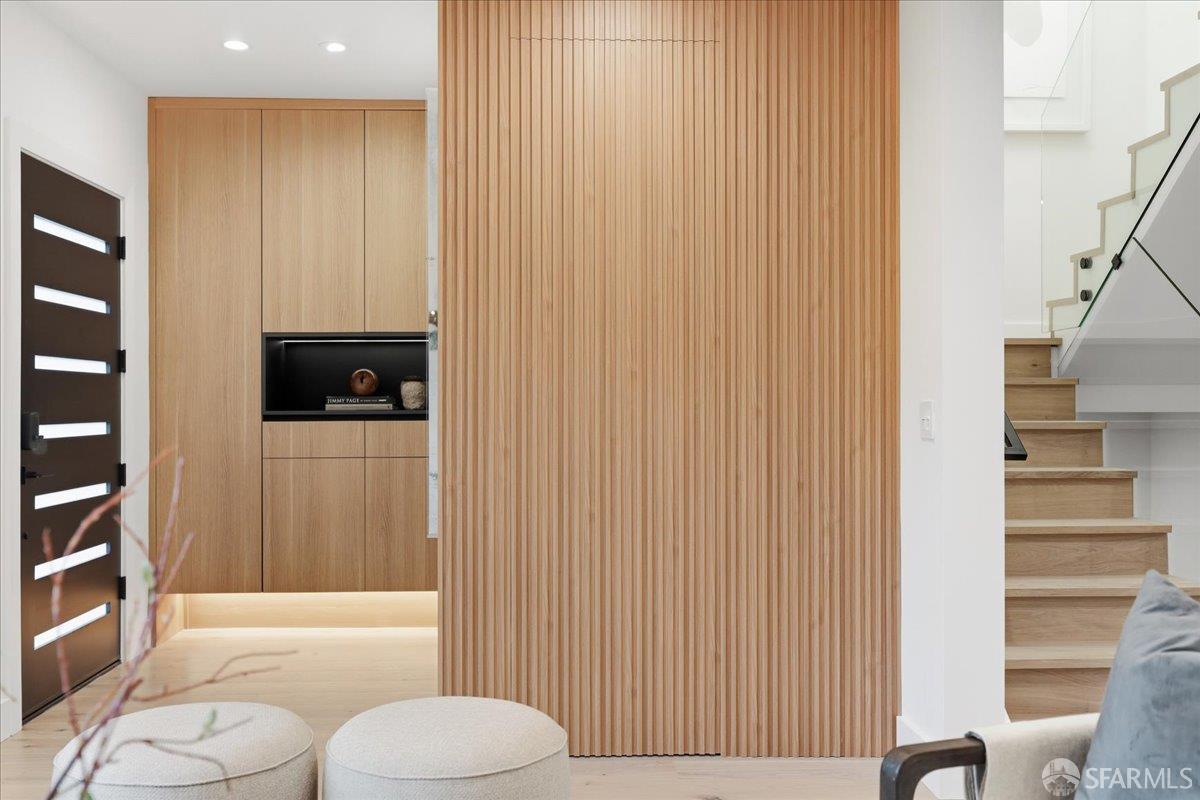 Detail Gallery Image 9 of 83 For 554 18th Ave, San Francisco,  CA 94121 - 5 Beds | 3/1 Baths