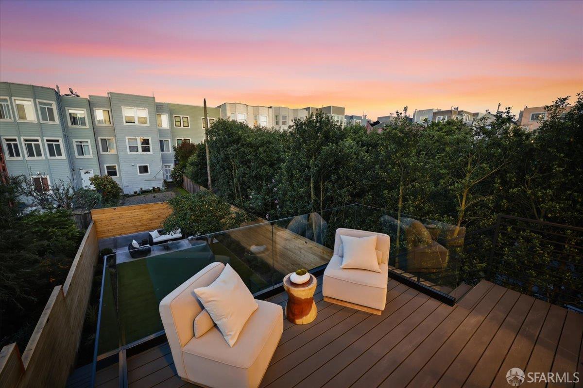 Detail Gallery Image 71 of 83 For 554 18th Ave, San Francisco,  CA 94121 - 5 Beds | 3/1 Baths