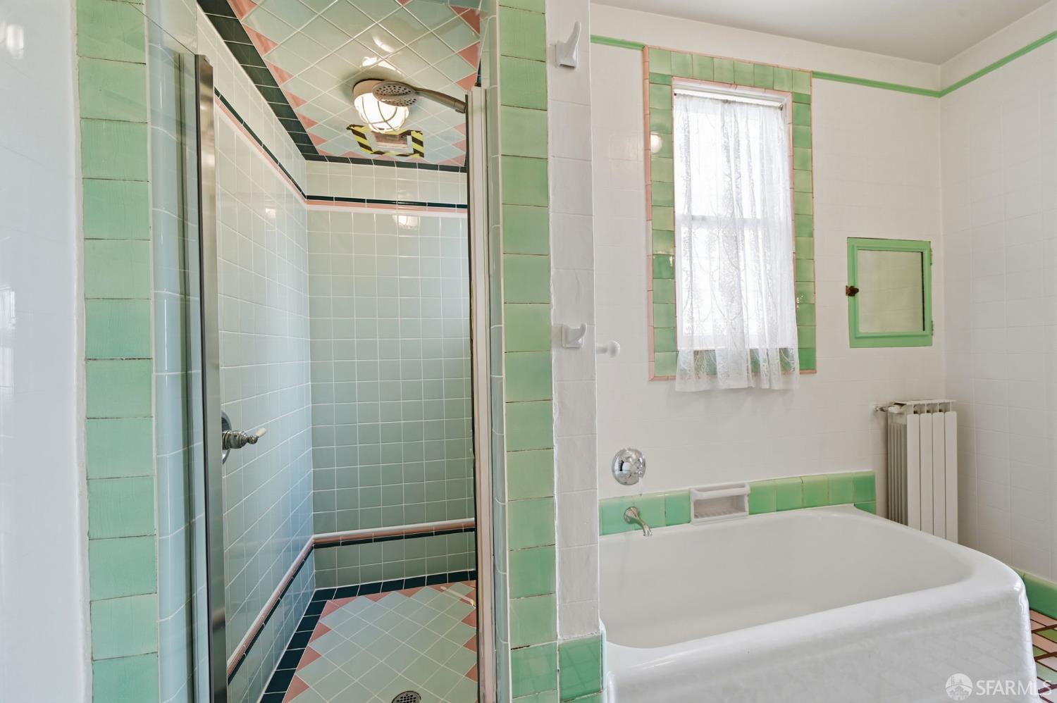 Detail Gallery Image 37 of 61 For 72 Castro St, San Francisco,  CA 94114 - 4 Beds | 2 Baths