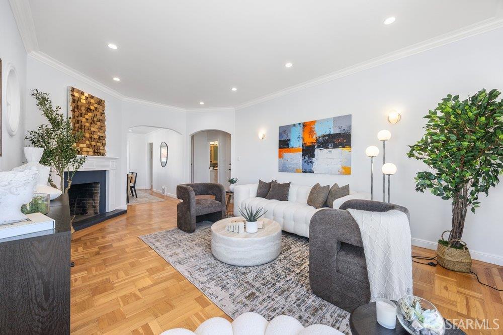 Detail Gallery Image 3 of 27 For 1500 41st Ave, San Francisco,  CA 94122 - 3 Beds | 3 Baths