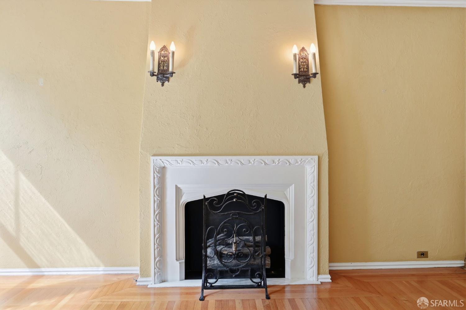 Detail Gallery Image 18 of 61 For 72 Castro St, San Francisco,  CA 94114 - 4 Beds | 2 Baths