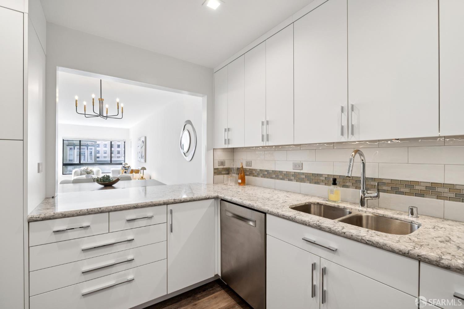 Detail Gallery Image 7 of 13 For 1350 California St #302,  San Francisco,  CA 94109 - 1 Beds | 1 Baths