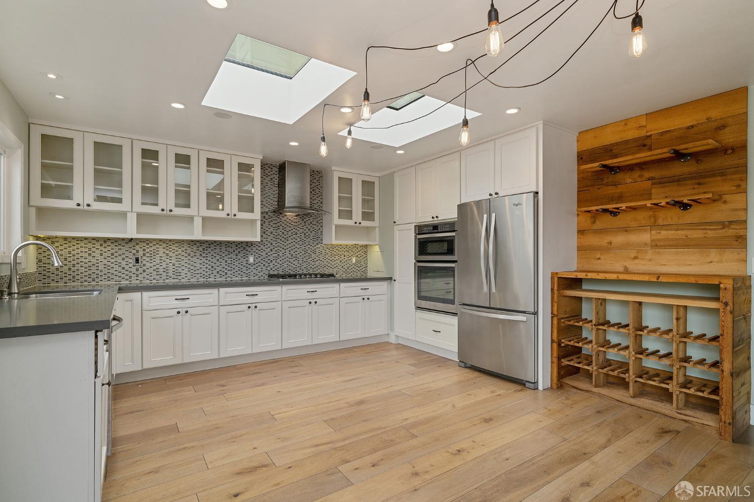 Detail Gallery Image 10 of 35 For 3283 25th St, San Francisco,  CA 94110 - – Beds | – Baths