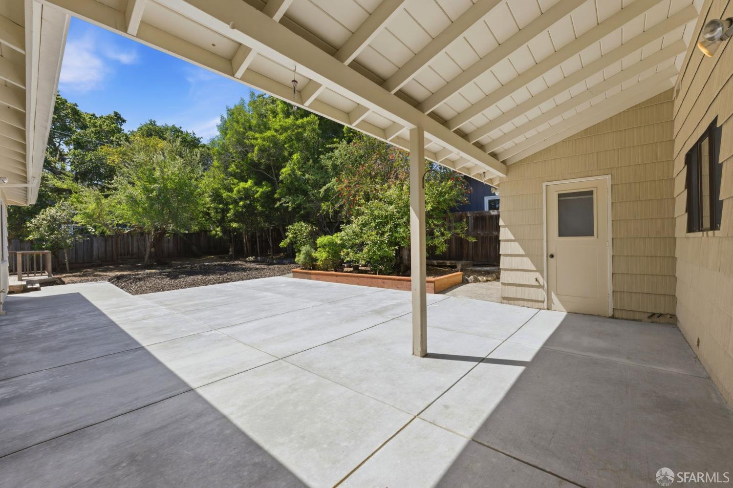 Detail Gallery Image 35 of 41 For 1322 Ashwood Ct, San Mateo,  CA 94402 - 3 Beds | 2 Baths