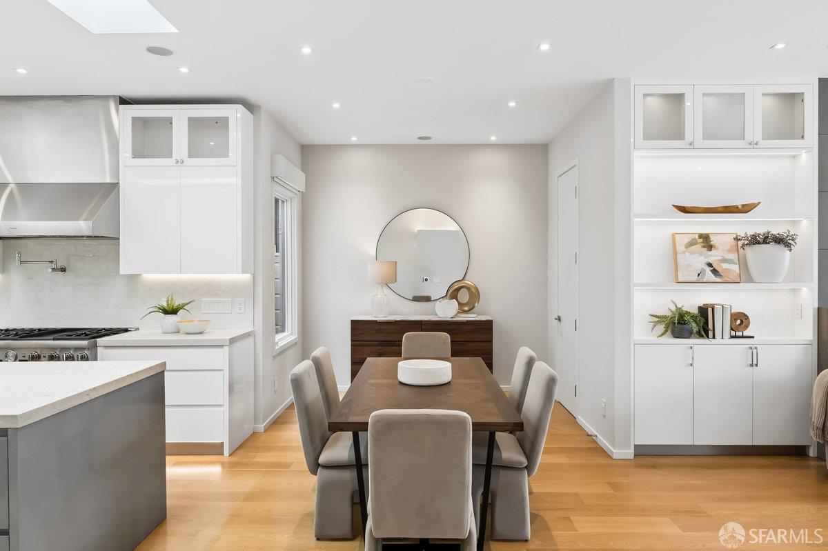 Detail Gallery Image 13 of 62 For 3107 Franklin St, San Francisco,  CA 94123 - 3 Beds | 3/2 Baths