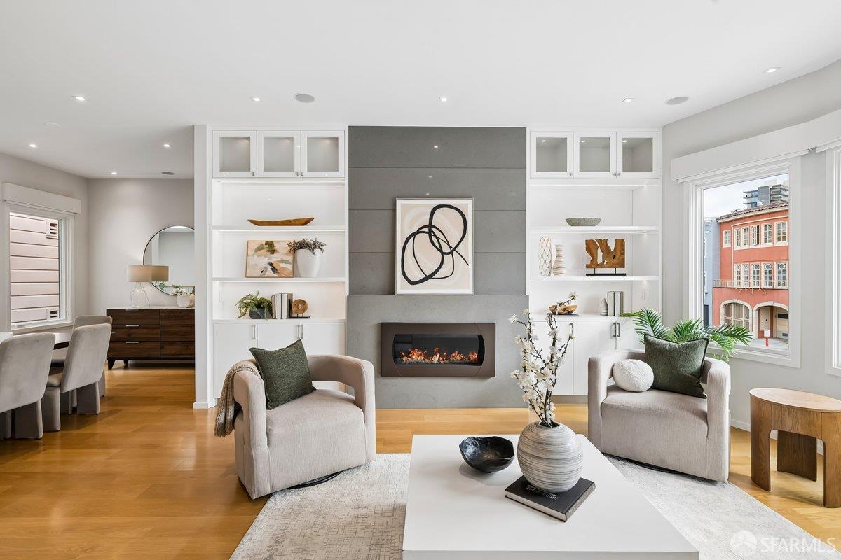 Detail Gallery Image 5 of 62 For 3107 Franklin St, San Francisco,  CA 94123 - 3 Beds | 3/2 Baths