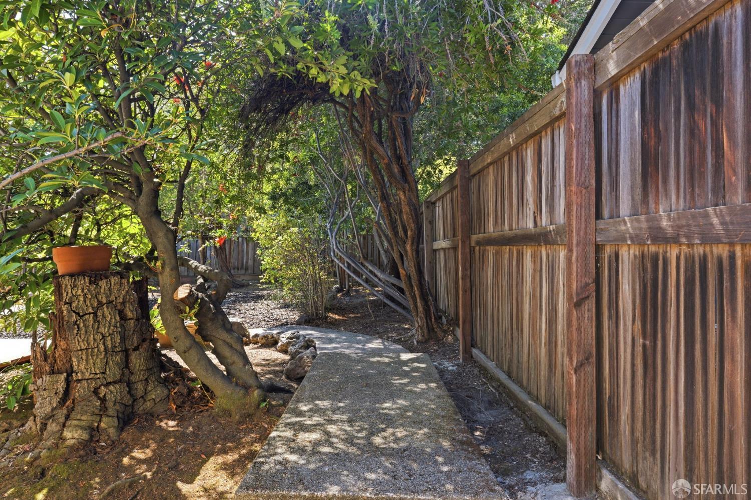 Detail Gallery Image 38 of 41 For 1322 Ashwood Ct, San Mateo,  CA 94402 - 3 Beds | 2 Baths