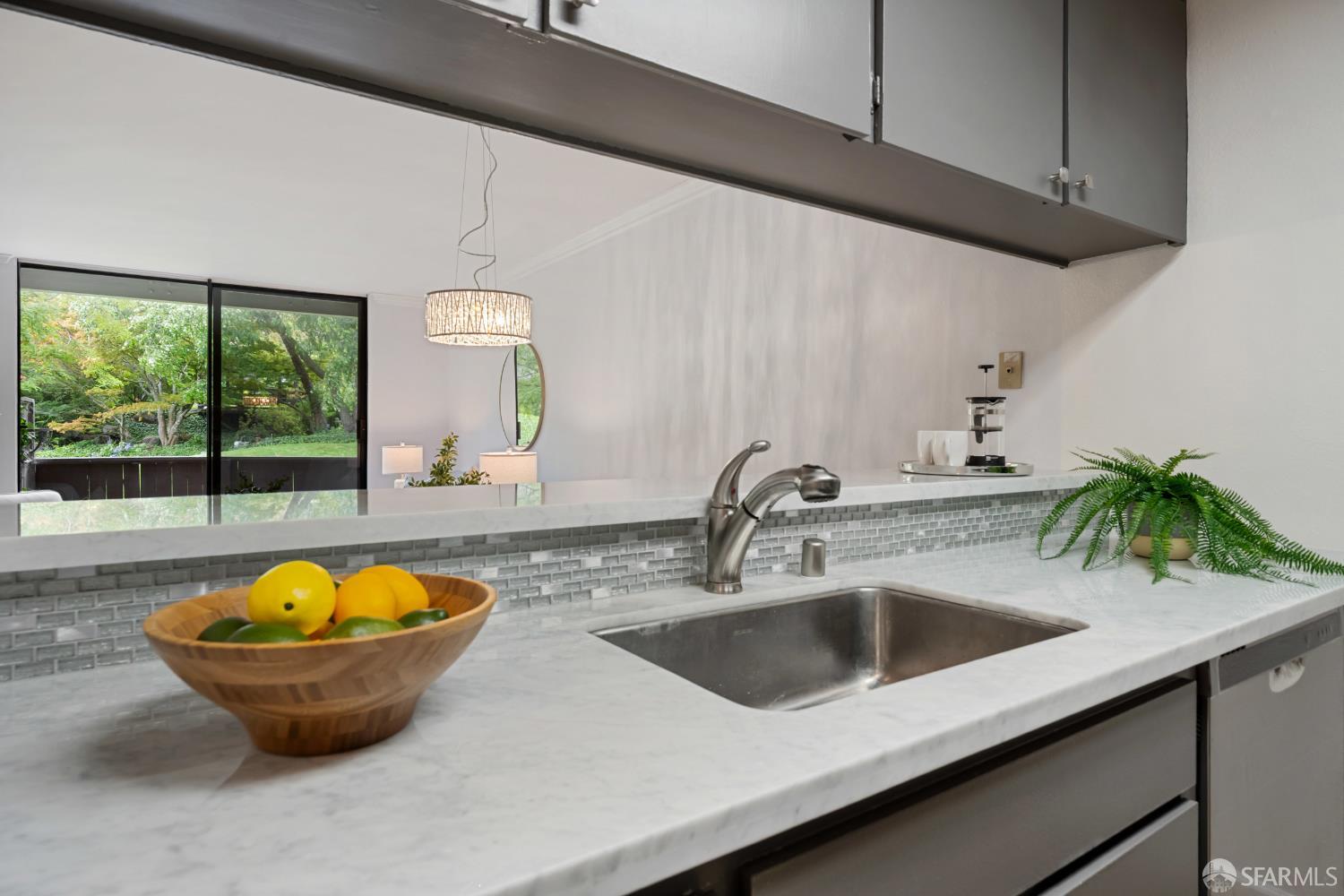 Detail Gallery Image 5 of 25 For 2149 Shelter Creek Ln, San Bruno,  CA 94066 - 1 Beds | 1 Baths