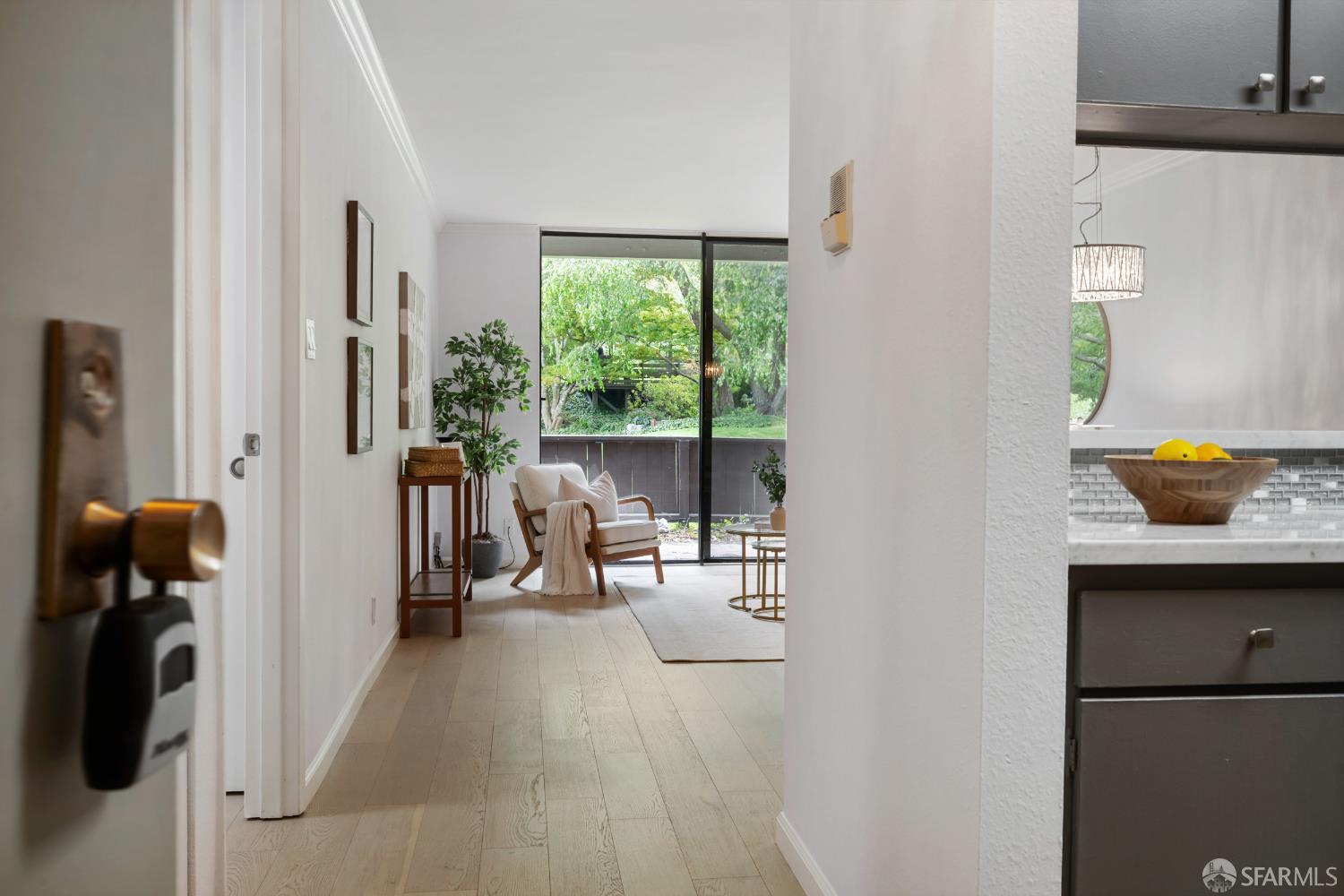 Detail Gallery Image 2 of 25 For 2149 Shelter Creek Ln, San Bruno,  CA 94066 - 1 Beds | 1 Baths