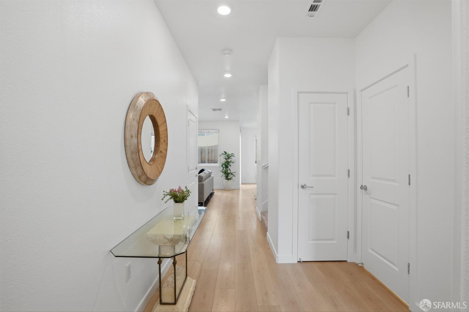 Detail Gallery Image 2 of 36 For 1520 Landing St, Pittsburg,  CA 94565 - 5 Beds | 4 Baths