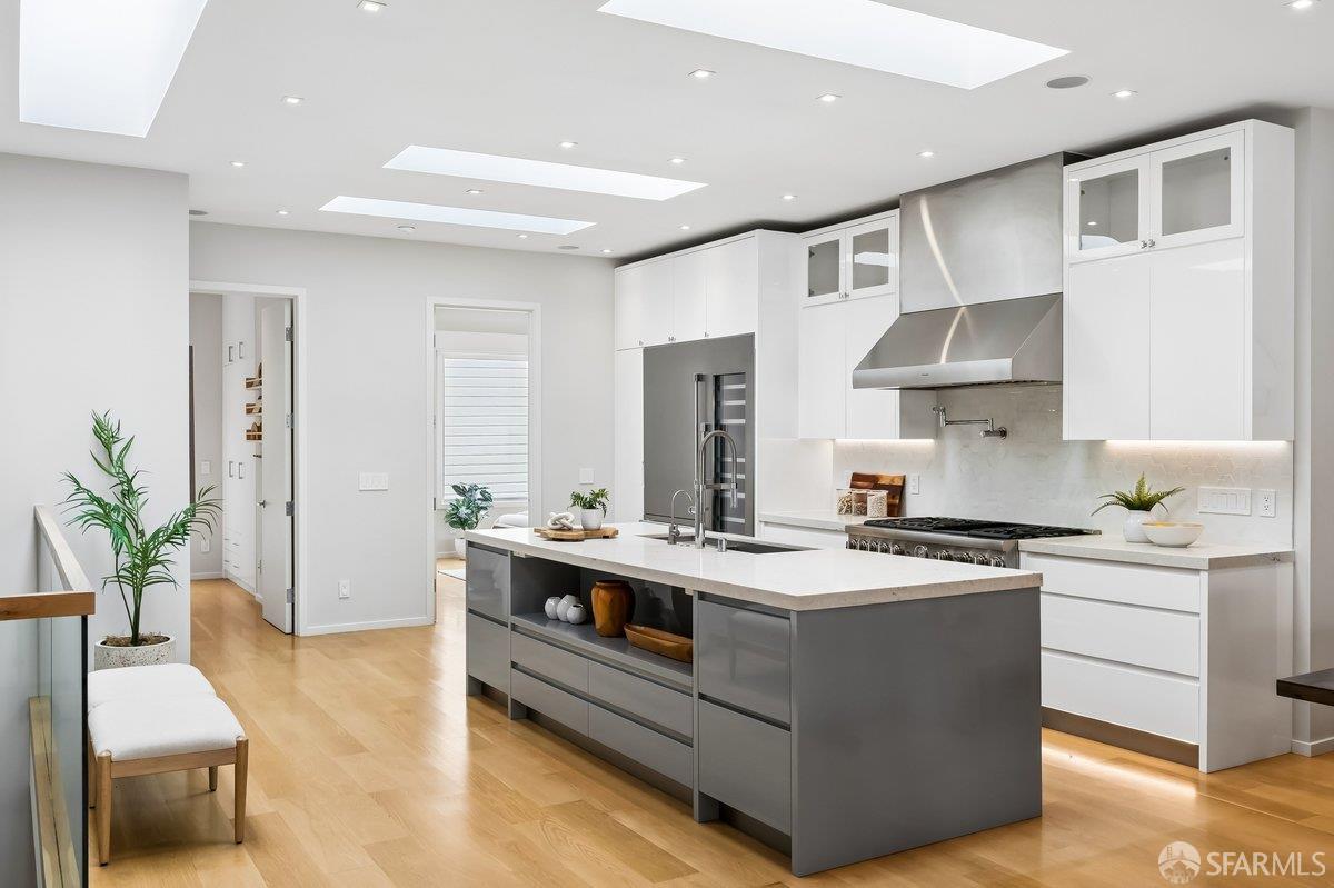 Detail Gallery Image 17 of 62 For 3107 Franklin St, San Francisco,  CA 94123 - 3 Beds | 3/2 Baths