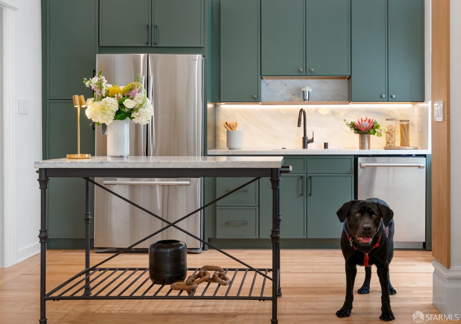 Detail Gallery Image 8 of 37 For 2060 Union St #5,  San Francisco,  CA 94123 - 2 Beds | 1 Baths