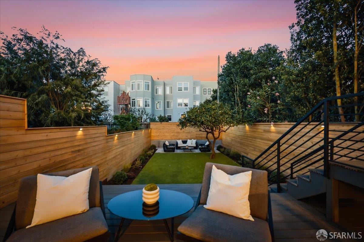 Detail Gallery Image 72 of 83 For 554 18th Ave, San Francisco,  CA 94121 - 5 Beds | 3/1 Baths