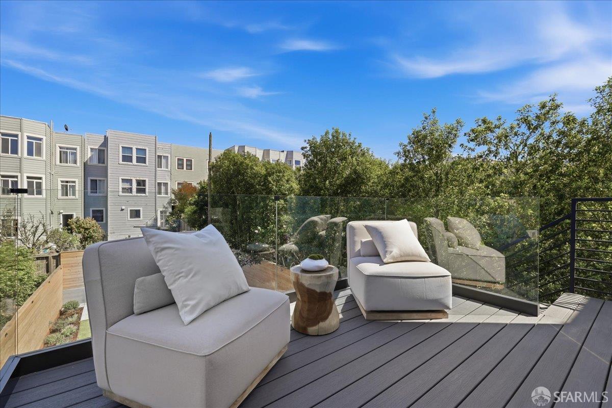 Detail Gallery Image 63 of 83 For 554 18th Ave, San Francisco,  CA 94121 - 5 Beds | 3/1 Baths