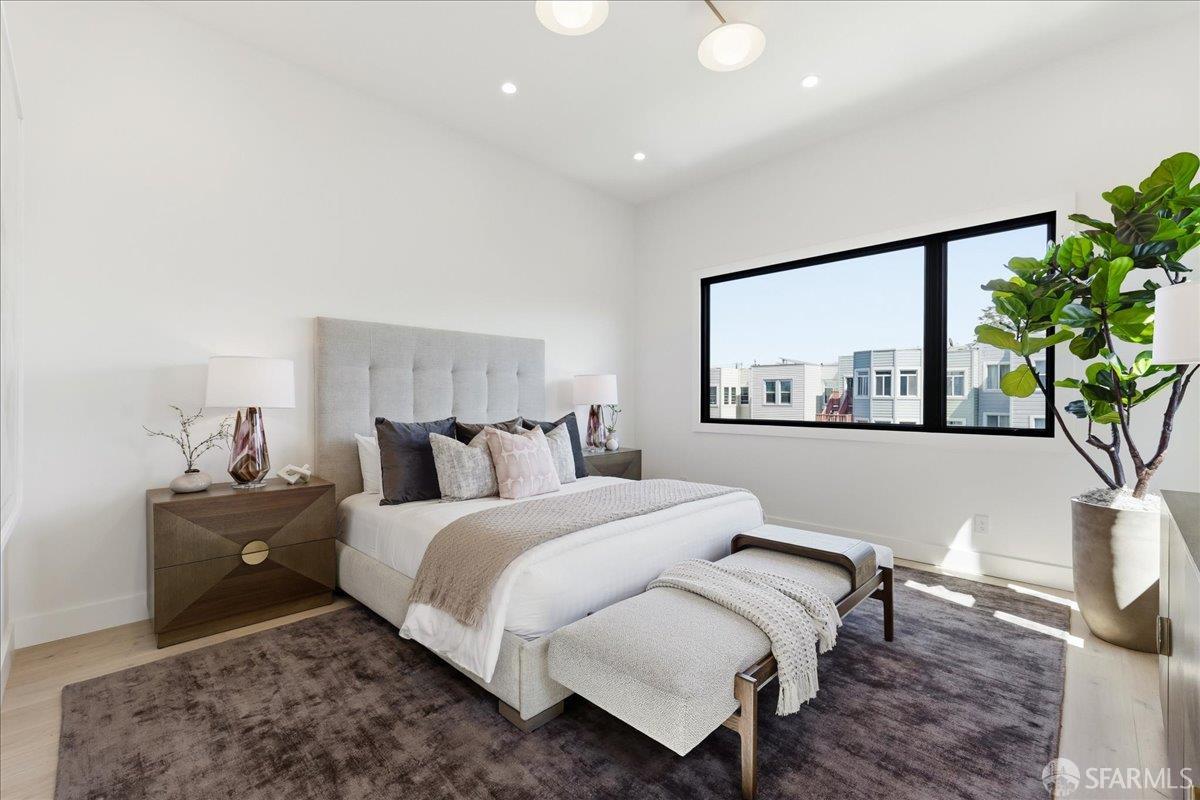 Detail Gallery Image 32 of 83 For 554 18th Ave, San Francisco,  CA 94121 - 5 Beds | 3/1 Baths