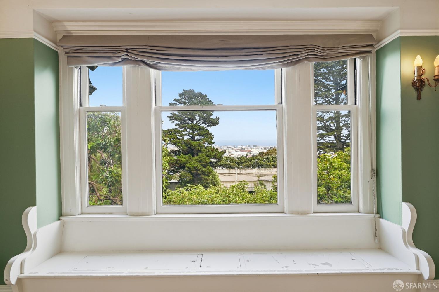 Detail Gallery Image 23 of 61 For 72 Castro St, San Francisco,  CA 94114 - 4 Beds | 2 Baths