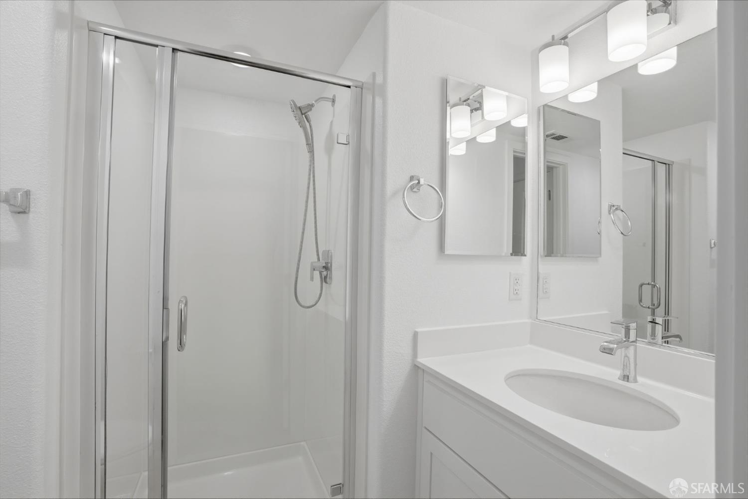 Detail Gallery Image 19 of 36 For 1520 Landing St, Pittsburg,  CA 94565 - 5 Beds | 4 Baths