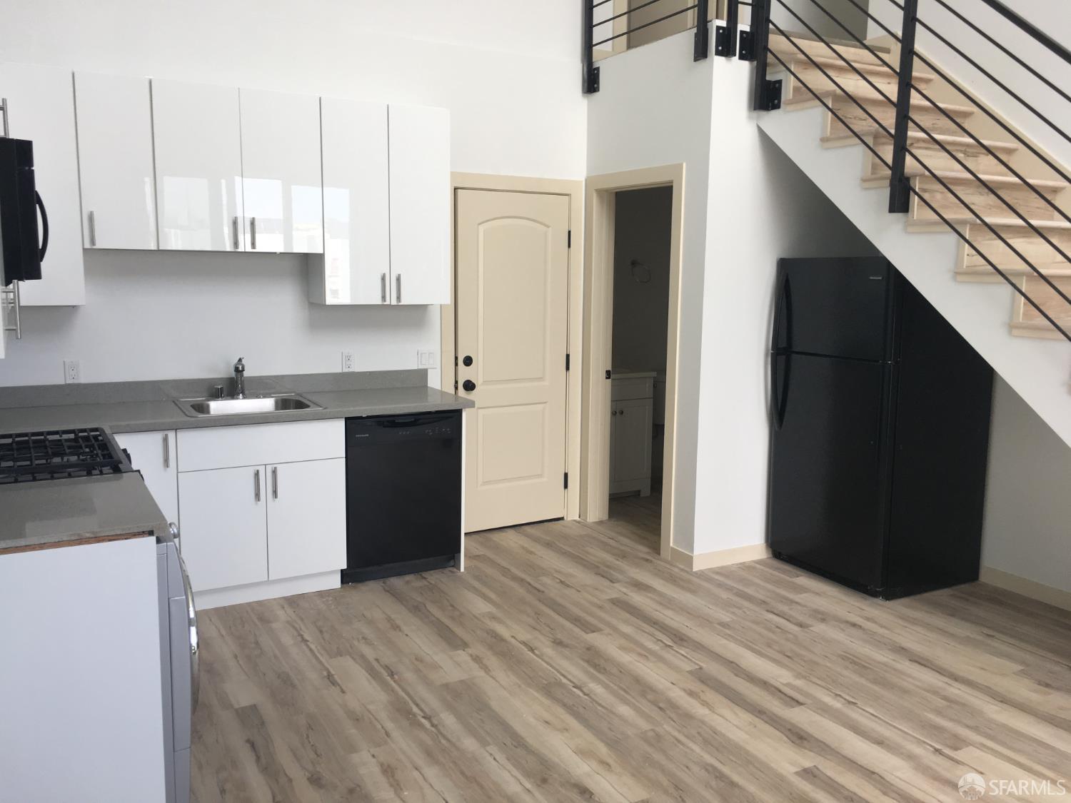 Detail Gallery Image 7 of 25 For 3312 17th St, San Francisco,  CA 94110 - – Beds | – Baths