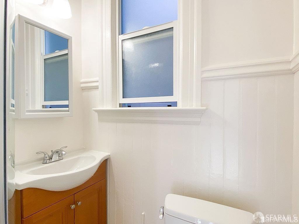 Detail Gallery Image 8 of 16 For 527 Union St, San Francisco,  CA 94133 - 2 Beds | 1 Baths