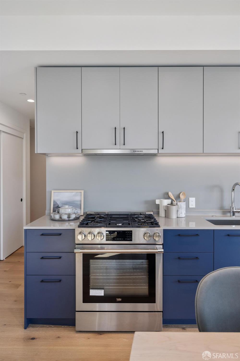 Photo #4: 426117896 Listing: Photo #4