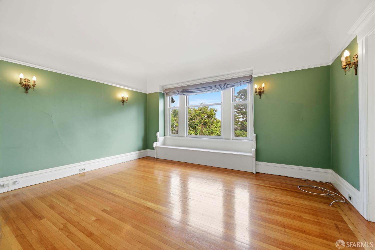 Detail Gallery Image 26 of 61 For 72 Castro St, San Francisco,  CA 94114 - 4 Beds | 2 Baths