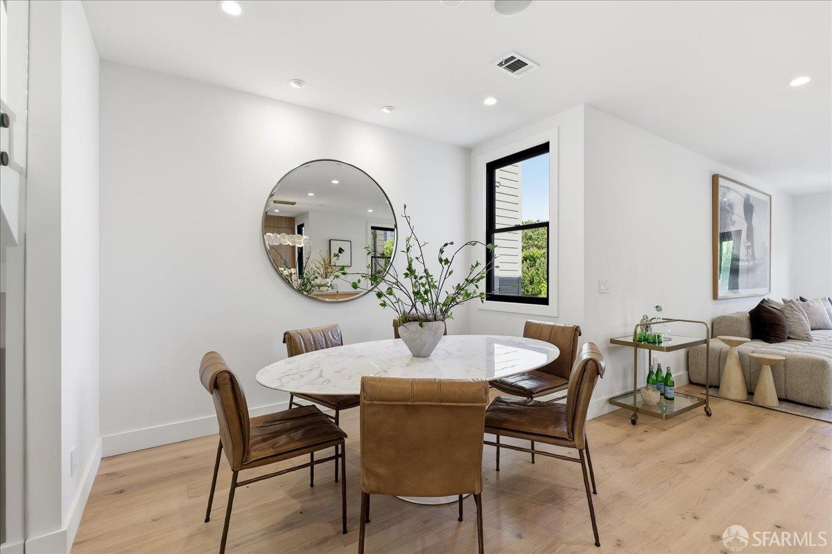 Detail Gallery Image 21 of 83 For 554 18th Ave, San Francisco,  CA 94121 - 5 Beds | 3/1 Baths