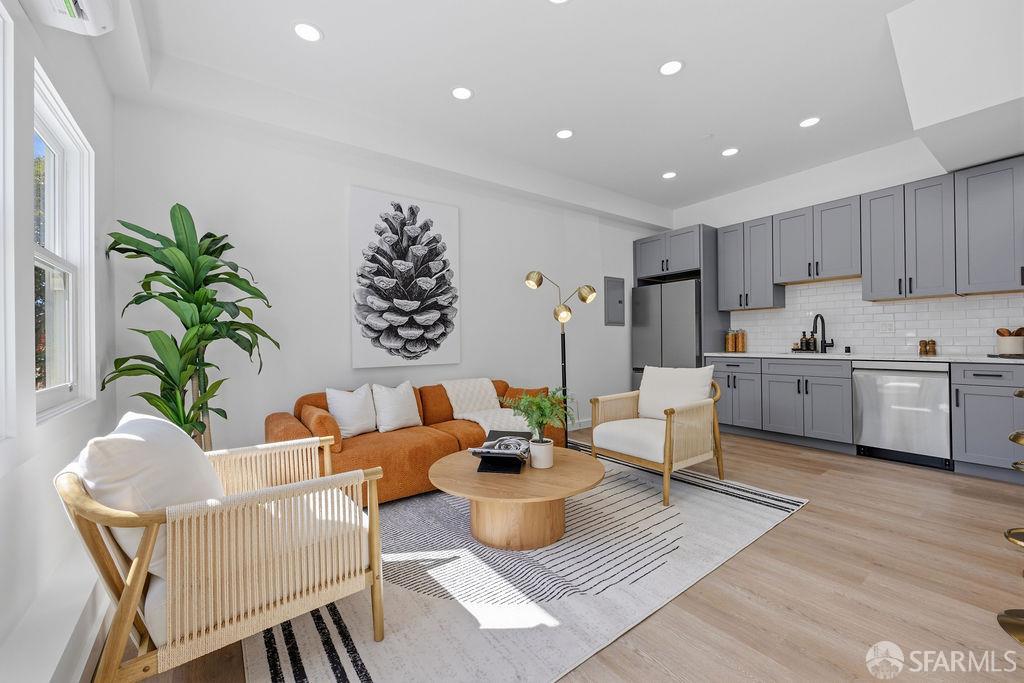 Detail Gallery Image 19 of 27 For 2730 23rd St, San Francisco,  CA 94110 - – Beds | – Baths