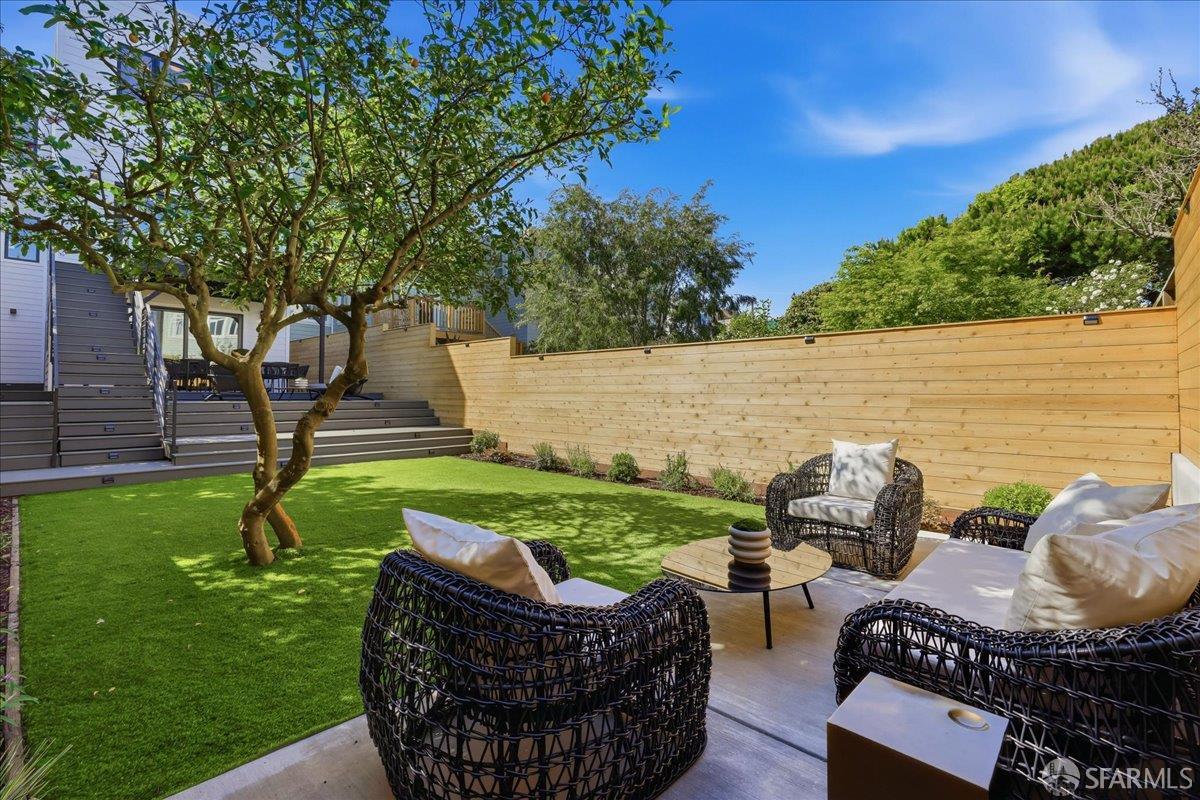 Detail Gallery Image 67 of 83 For 554 18th Ave, San Francisco,  CA 94121 - 5 Beds | 3/1 Baths