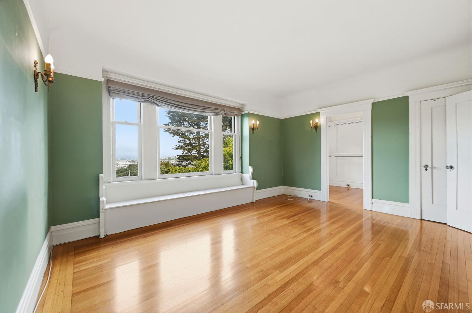 Detail Gallery Image 24 of 61 For 72 Castro St, San Francisco,  CA 94114 - 4 Beds | 2 Baths