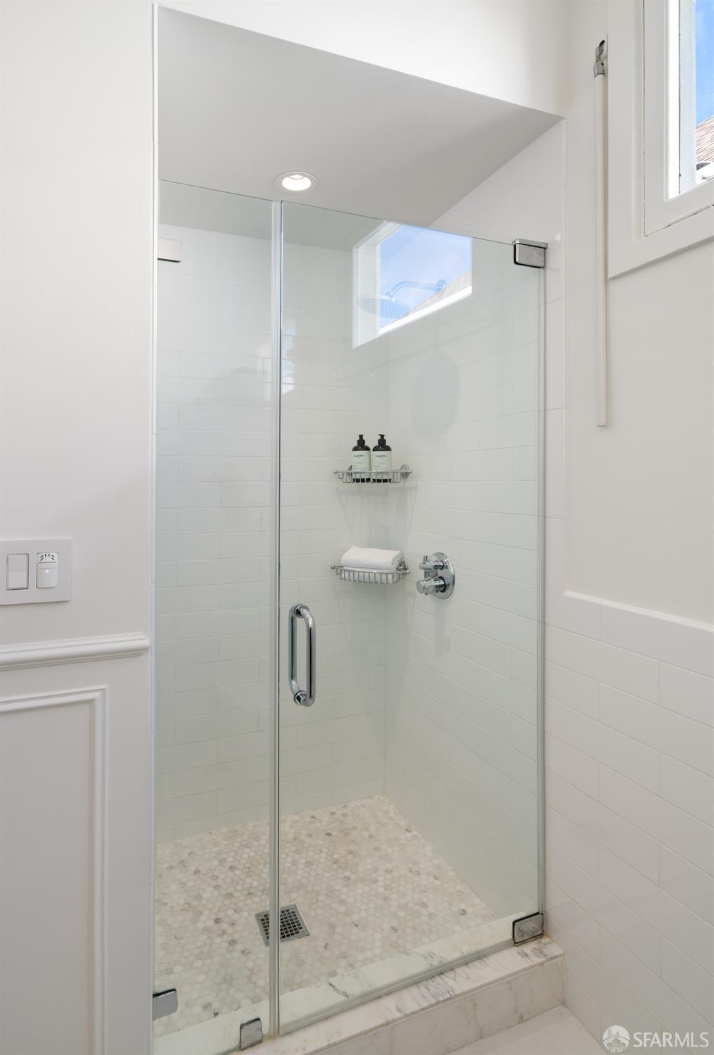 Detail Gallery Image 25 of 37 For 2060 Union St #5,  San Francisco,  CA 94123 - 2 Beds | 1 Baths