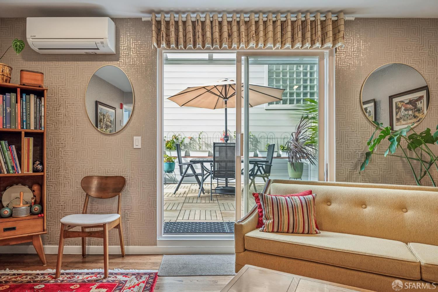 Detail Gallery Image 3 of 16 For 849 Noe St #1,  San Francisco,  CA 94114 - 1 Beds | 1 Baths