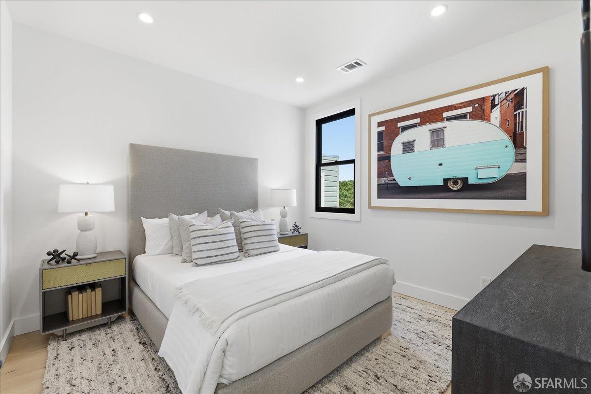 Detail Gallery Image 40 of 83 For 554 18th Ave, San Francisco,  CA 94121 - 5 Beds | 3/1 Baths