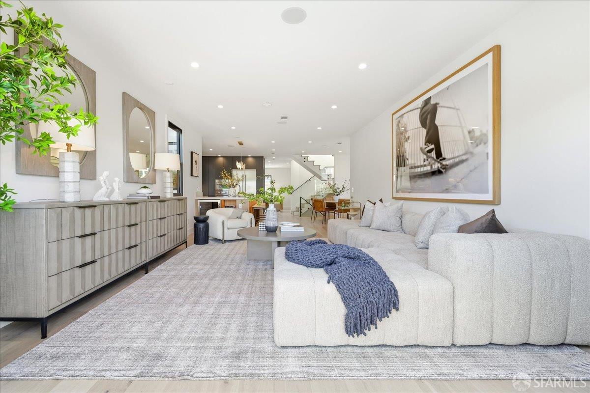 Detail Gallery Image 24 of 83 For 554 18th Ave, San Francisco,  CA 94121 - 5 Beds | 3/1 Baths