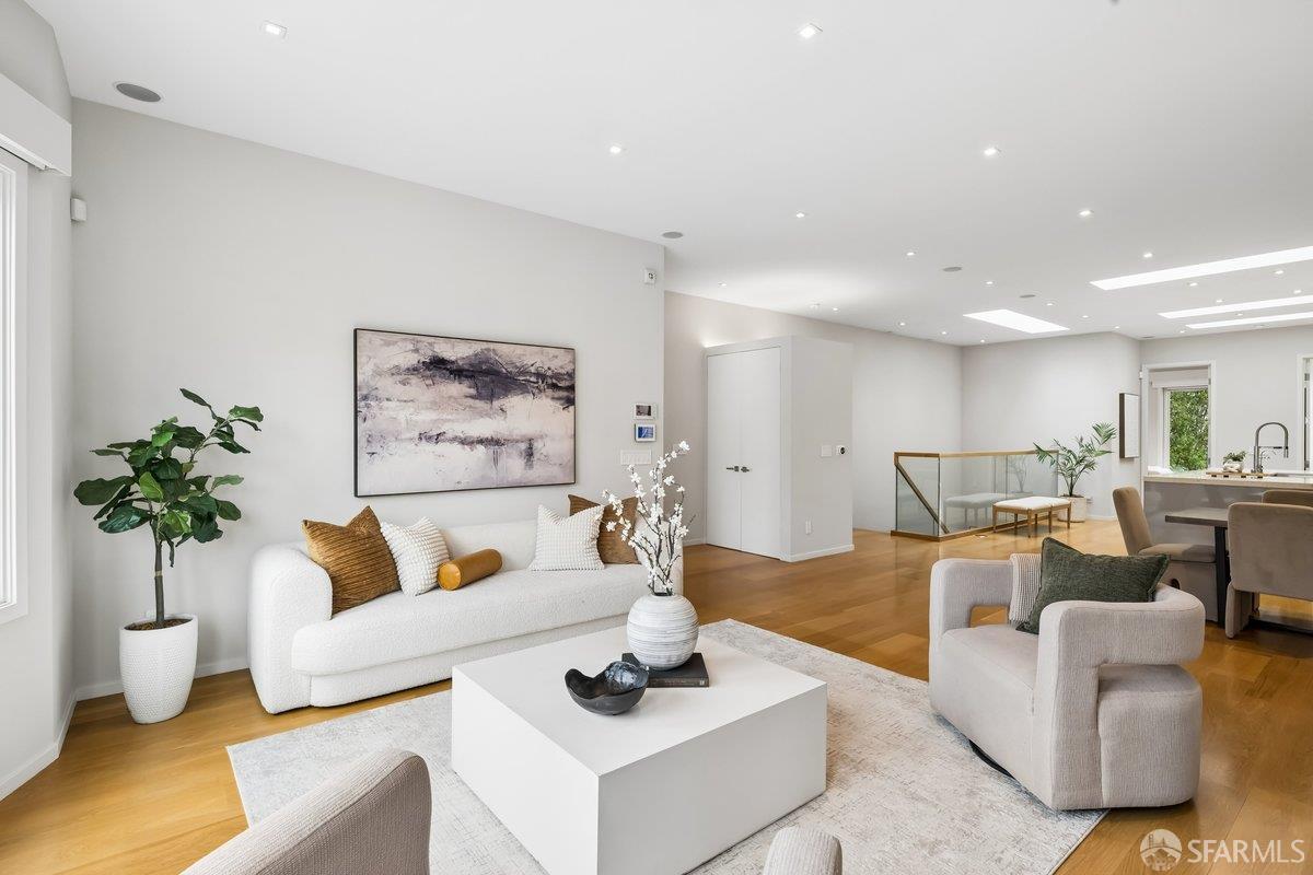 Detail Gallery Image 6 of 62 For 3107 Franklin St, San Francisco,  CA 94123 - 3 Beds | 3/2 Baths