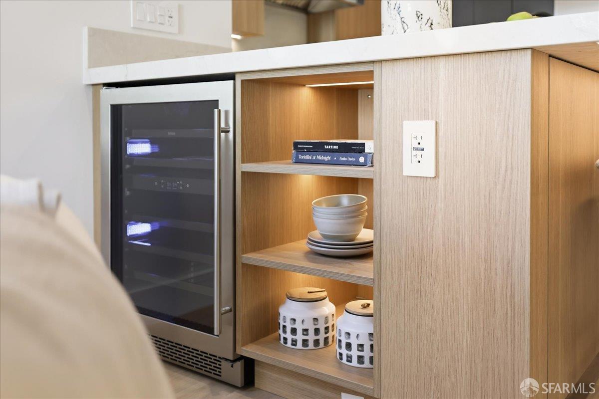 Detail Gallery Image 25 of 83 For 554 18th Ave, San Francisco,  CA 94121 - 5 Beds | 3/1 Baths