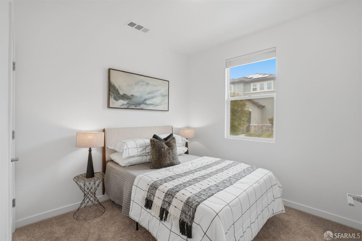 Detail Gallery Image 13 of 36 For 1520 Landing St, Pittsburg,  CA 94565 - 5 Beds | 4 Baths