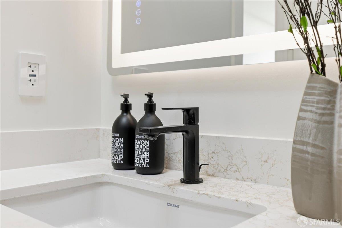 Detail Gallery Image 44 of 83 For 554 18th Ave, San Francisco,  CA 94121 - 5 Beds | 3/1 Baths