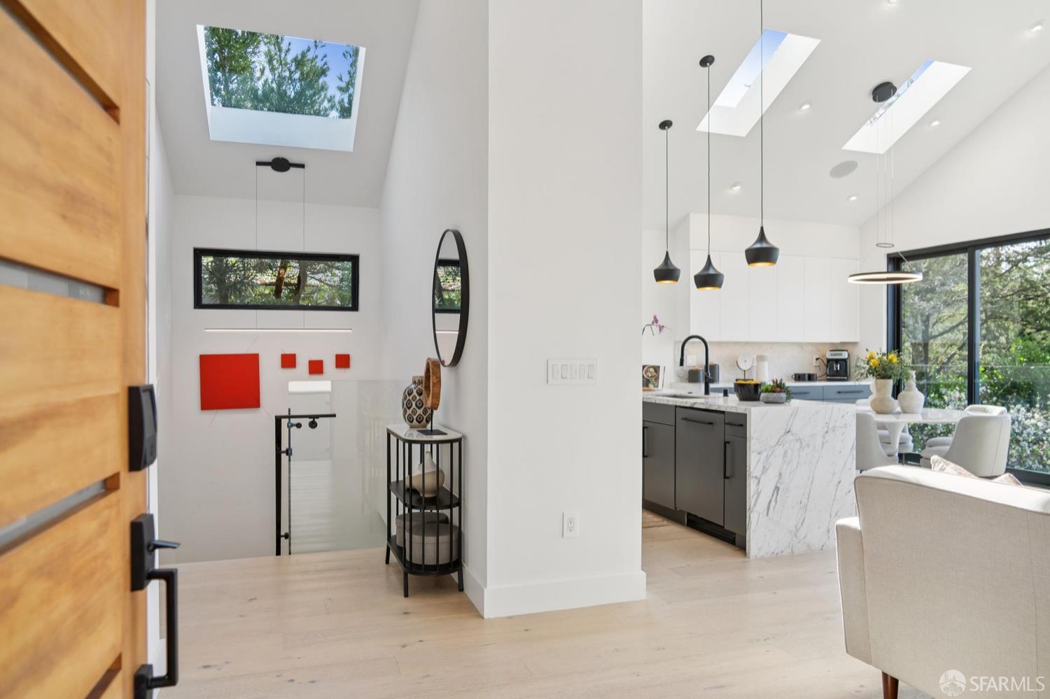 Detail Gallery Image 2 of 88 For 39 Christopher Dr, San Francisco,  CA 94131 - 5 Beds | 4 Baths