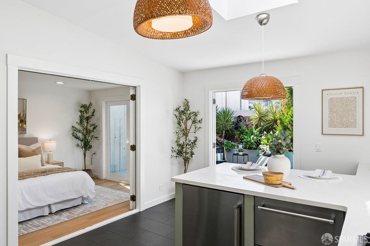 Detail Gallery Image 19 of 52 For 442 Collingwood St a,  San Francisco,  CA 94114 - 2 Beds | 1 Baths